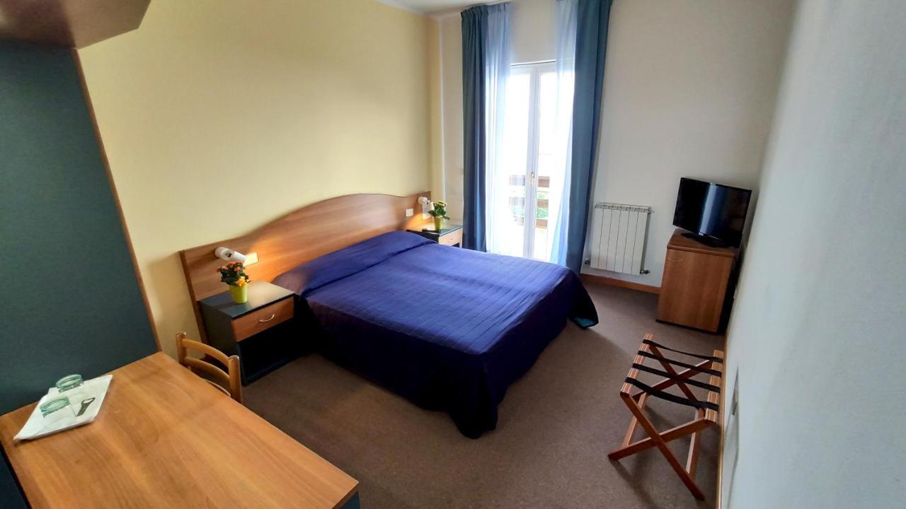 Hotel Gambrinus Абадиа Сан Салваторе Екстериор снимка