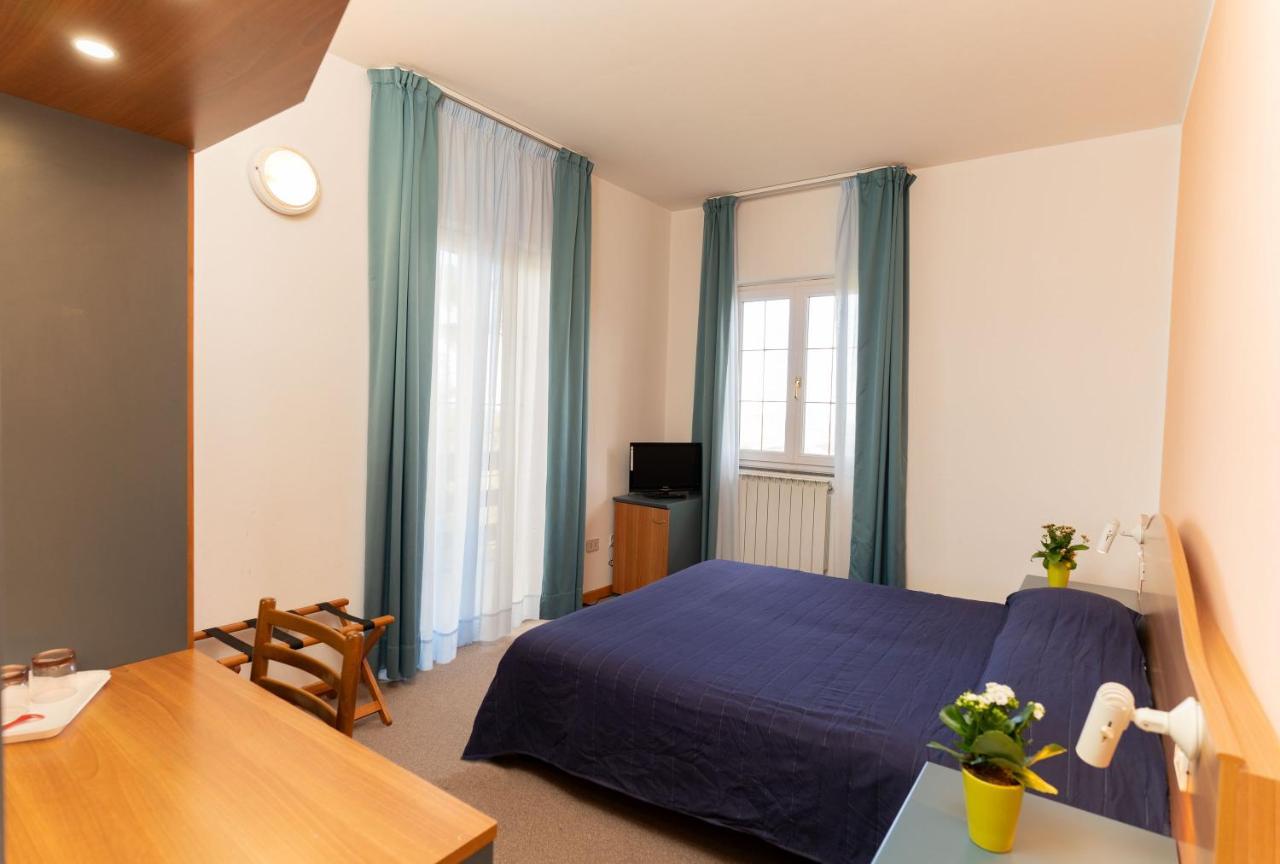 Hotel Gambrinus Абадиа Сан Салваторе Екстериор снимка