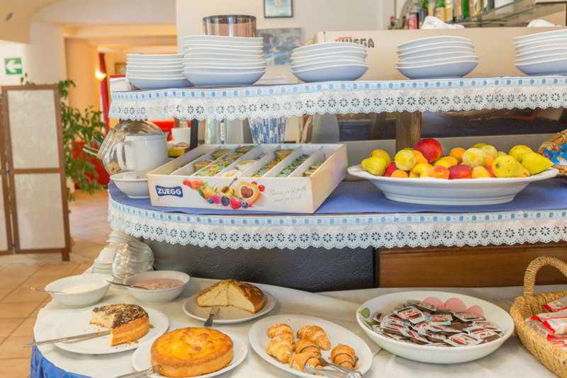Hotel Gambrinus Абадиа Сан Салваторе Екстериор снимка