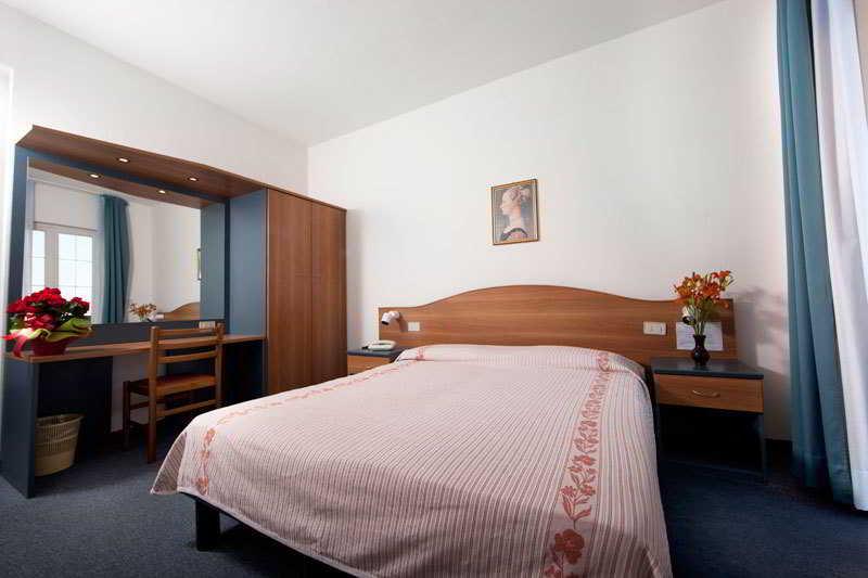 Hotel Gambrinus Абадиа Сан Салваторе Екстериор снимка