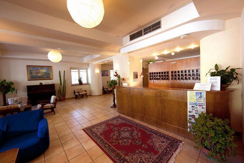 Hotel Gambrinus Абадиа Сан Салваторе Екстериор снимка