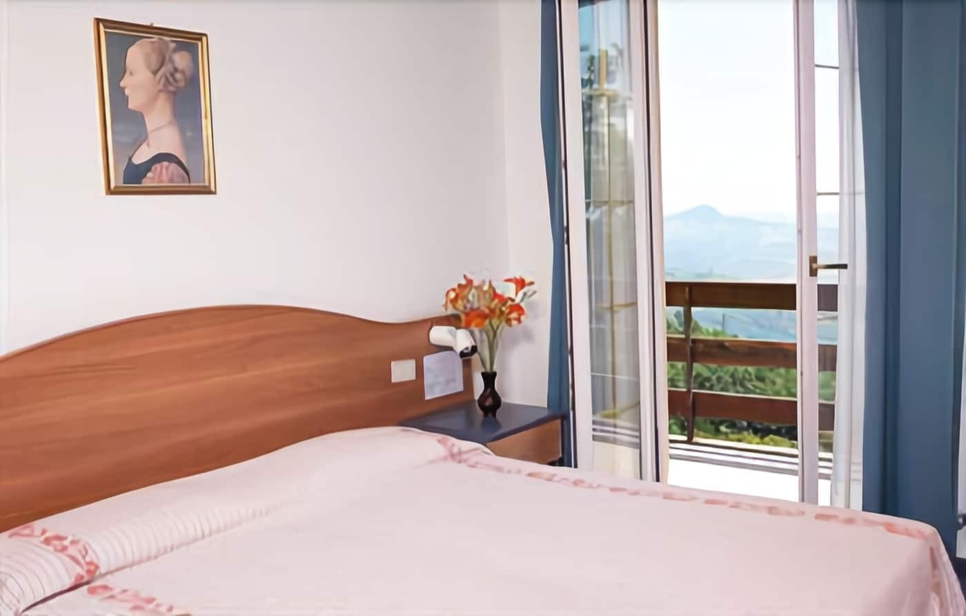 Hotel Gambrinus Абадиа Сан Салваторе Екстериор снимка